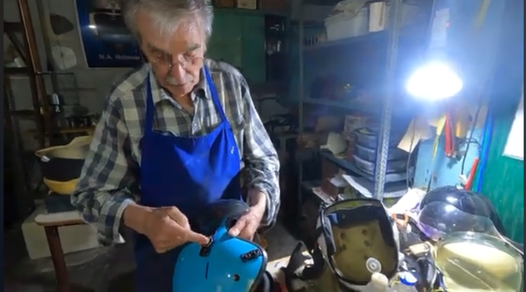 Informe pericial sobre casco «híbrido»: Con fines judiciales y contexto histórico de NA helmets